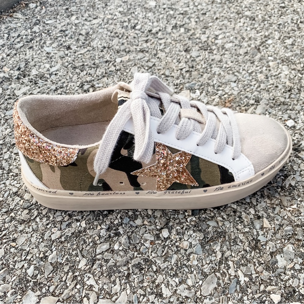 Camouflage Glitter Star Sneakers